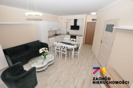 Przestronna Kawalerka 40 M2 W Apartamentowcu